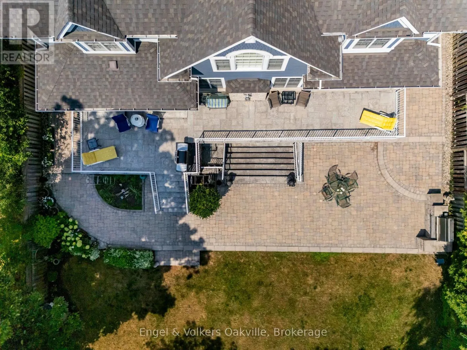 1182 STREAMBANK DRIVE