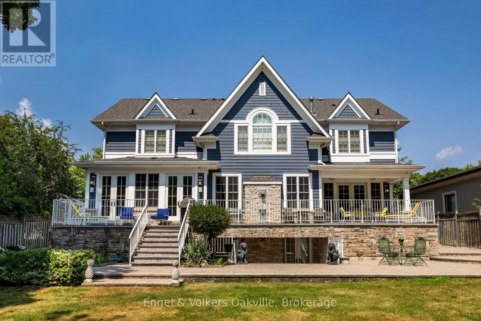 1182 STREAMBANK DRIVE