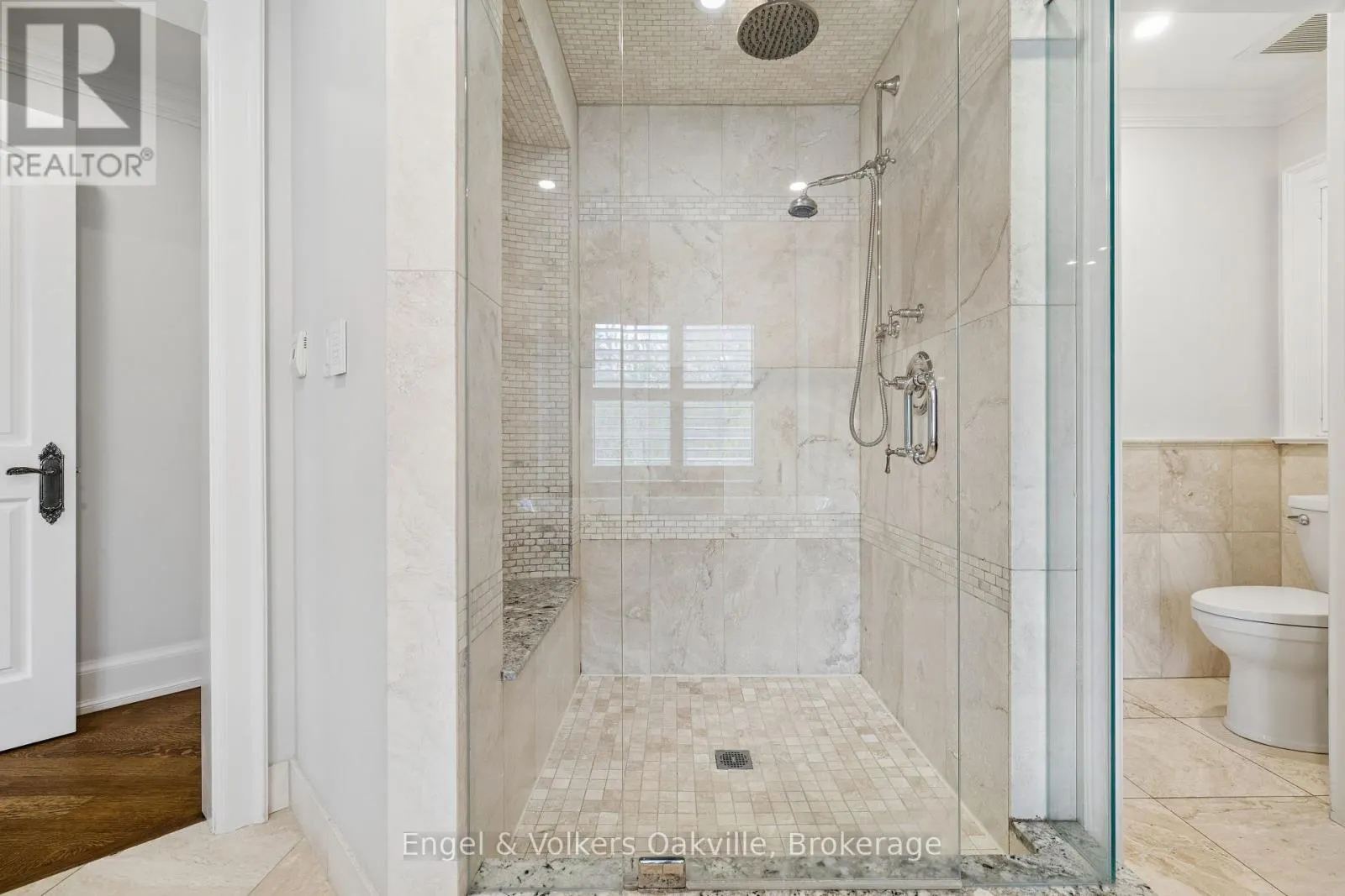 1182 STREAMBANK DRIVE