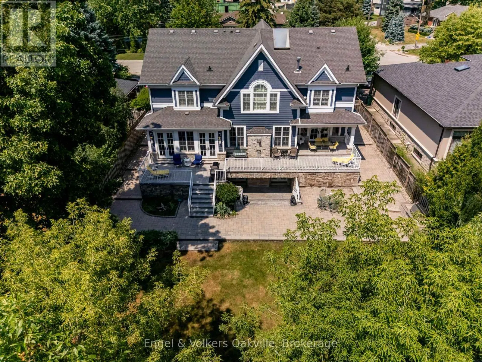 1182 STREAMBANK DRIVE
