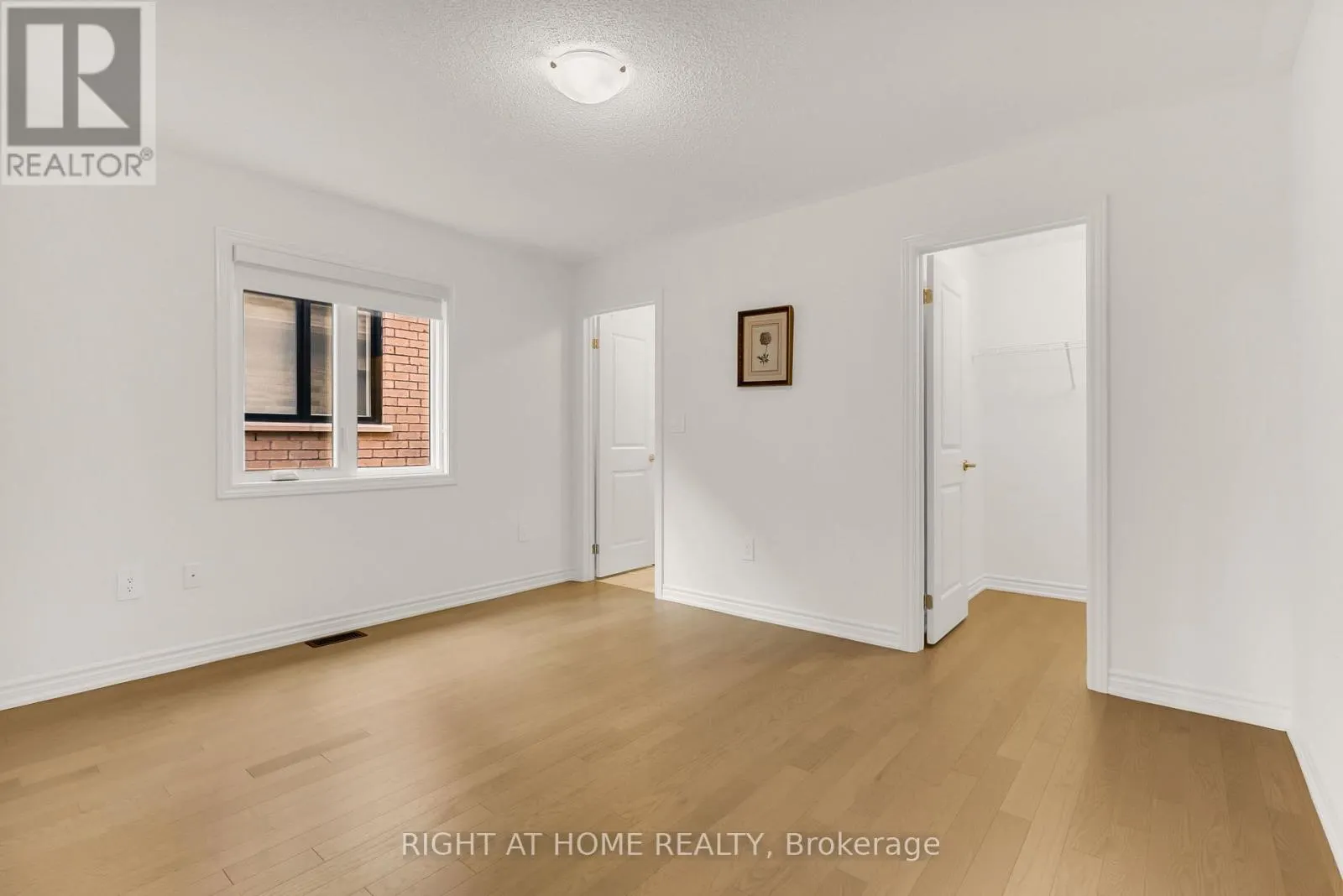 1544 BUTTERCUP COURT