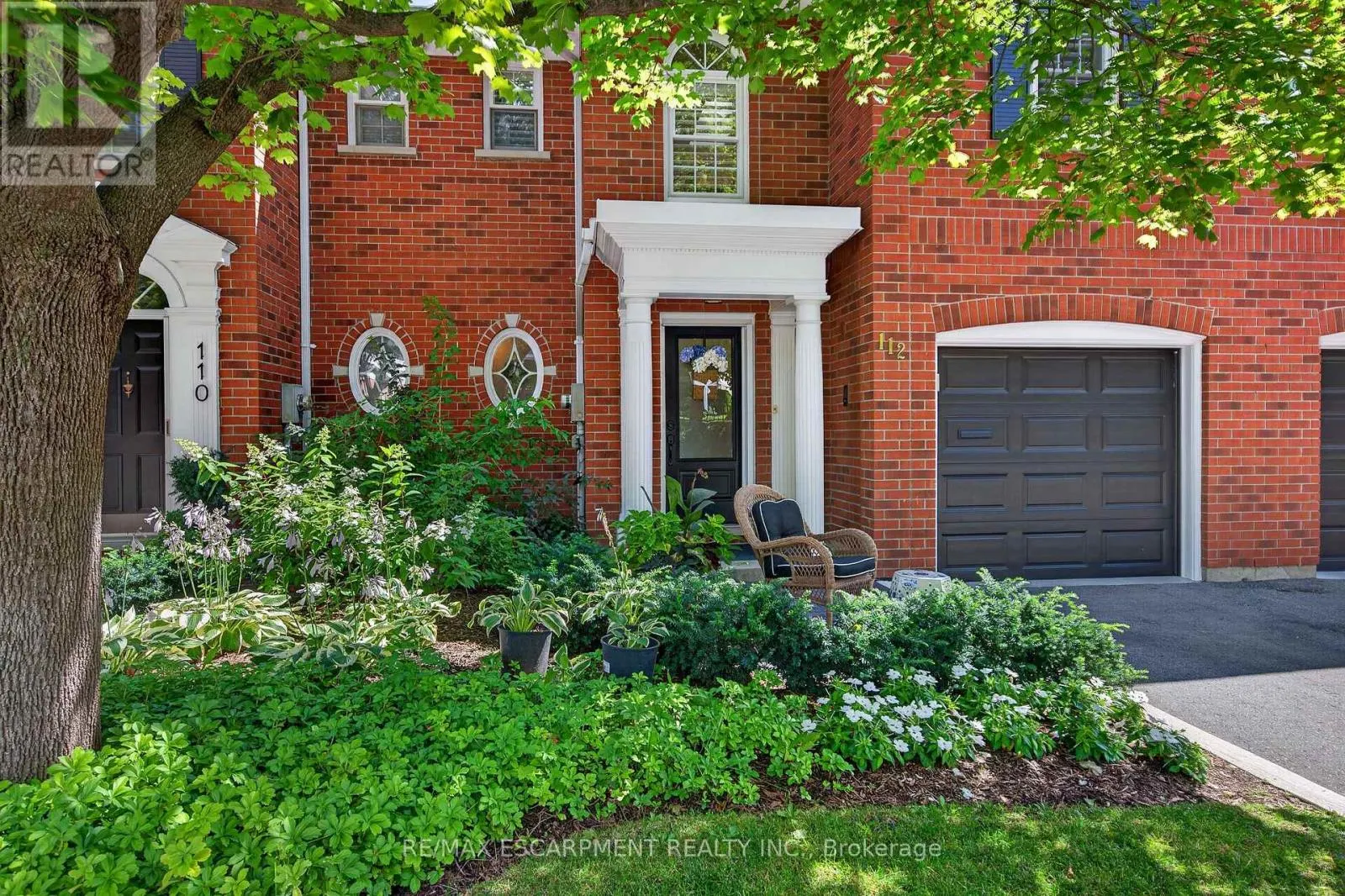 112 FAIRWOOD PLACE W