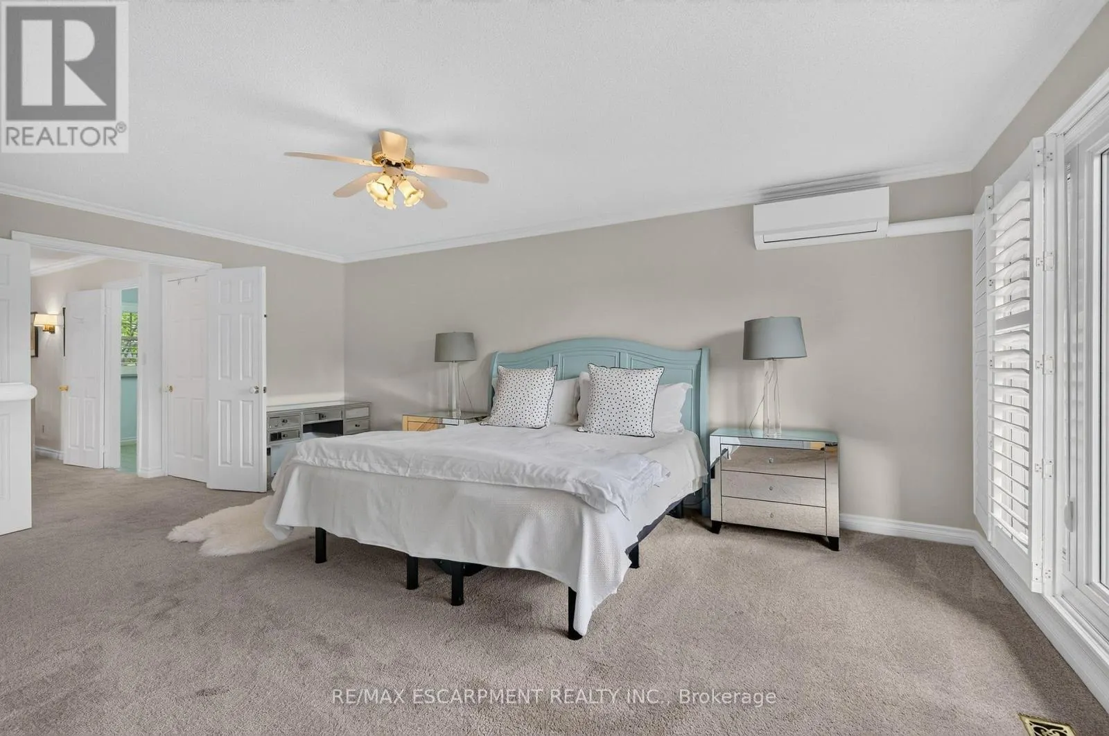 112 FAIRWOOD PLACE W