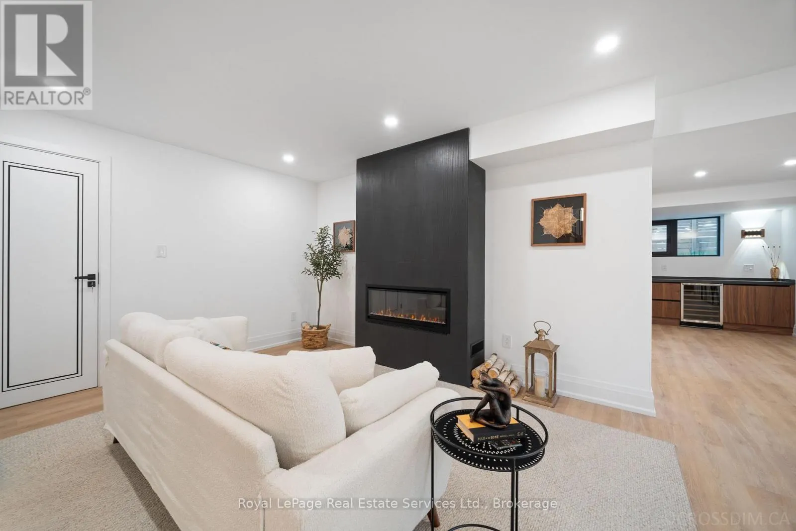 480 SCARSDALE CRESCENT