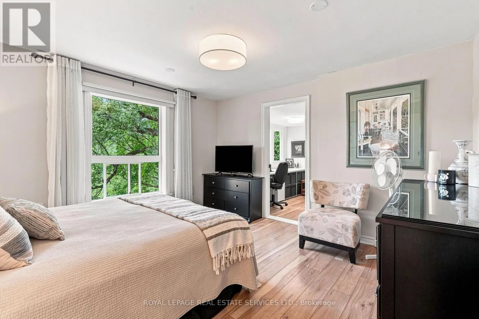 372 TRAFALGAR ROAD