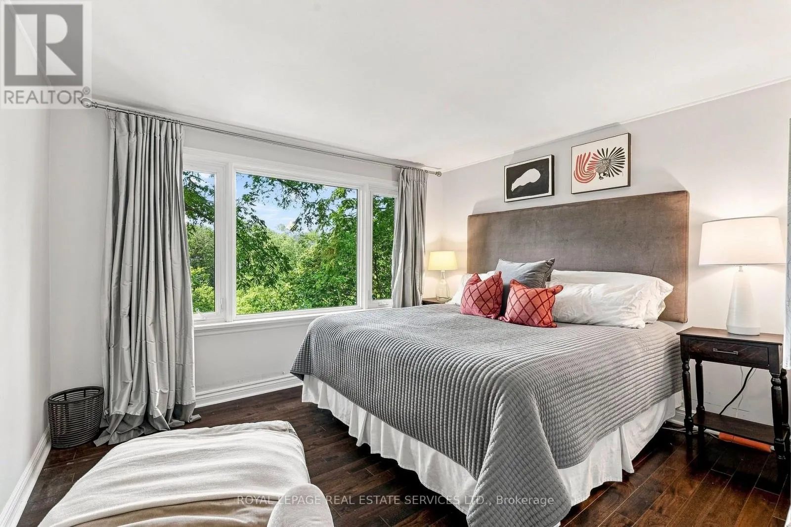 372 TRAFALGAR ROAD