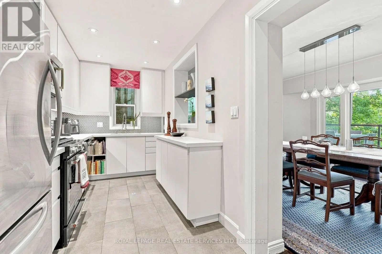372 TRAFALGAR ROAD