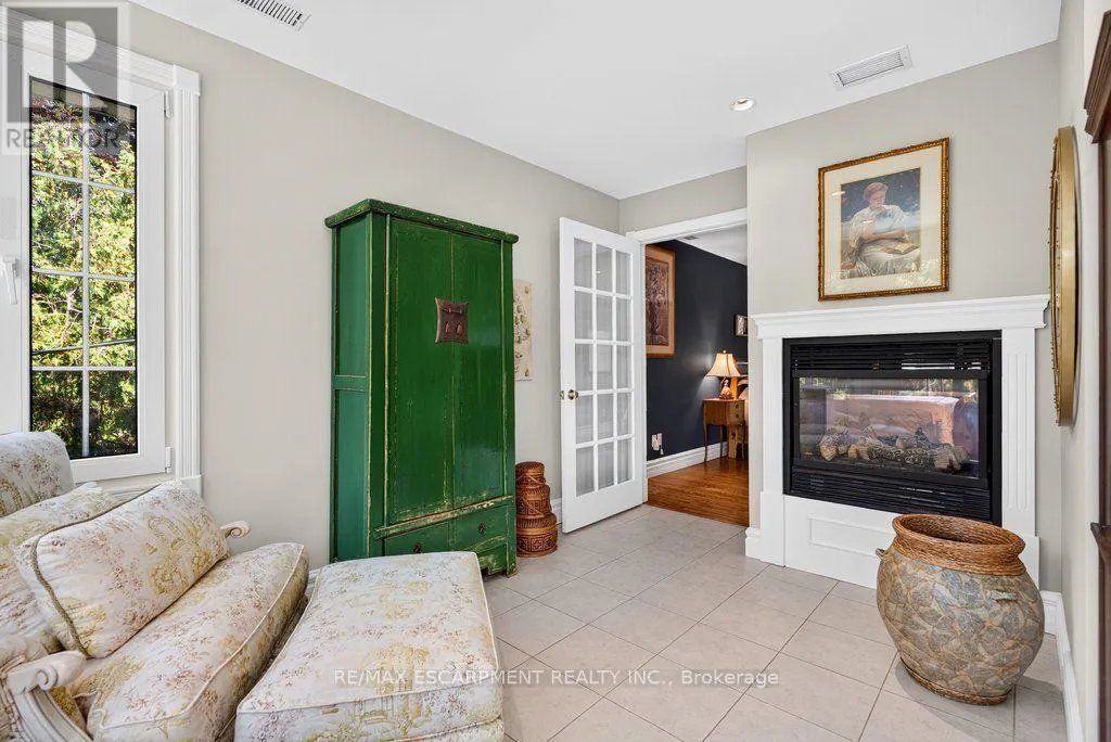 3151 LAKESHORE ROAD