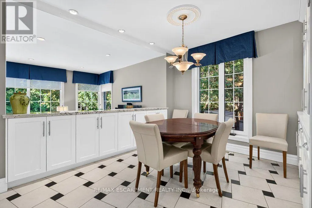 3151 LAKESHORE ROAD