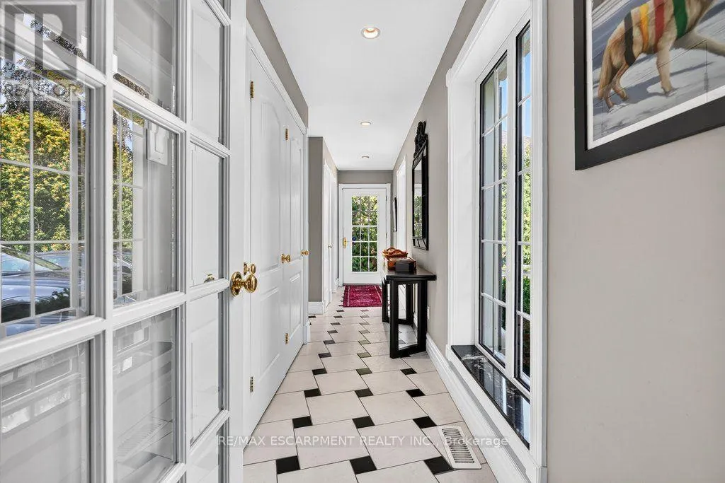3151 LAKESHORE ROAD