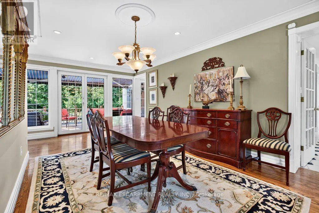 3151 LAKESHORE ROAD