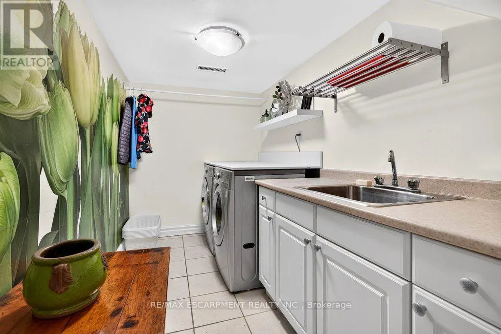 3151 LAKESHORE ROAD