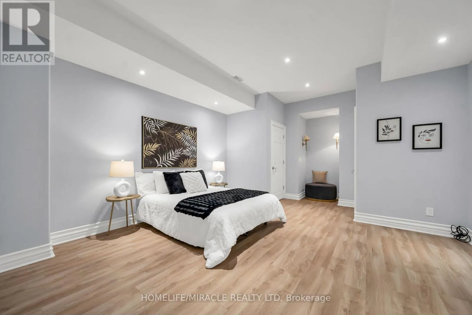 271 OAKHILL ROAD