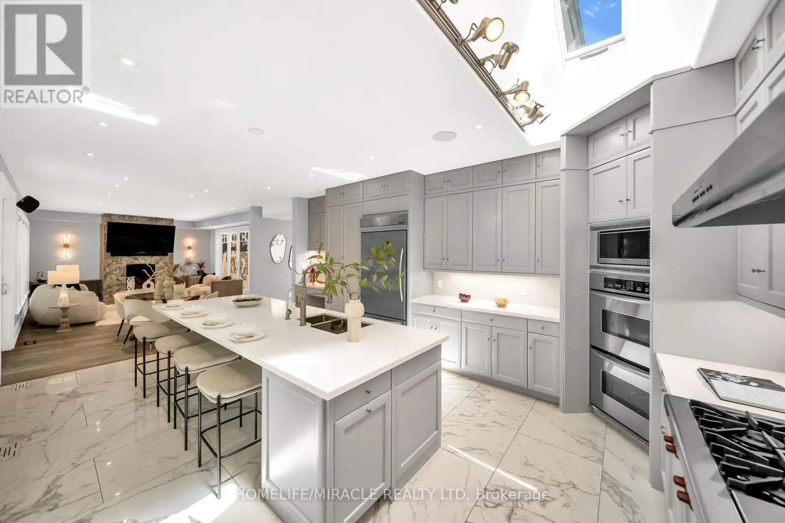 271 OAKHILL ROAD