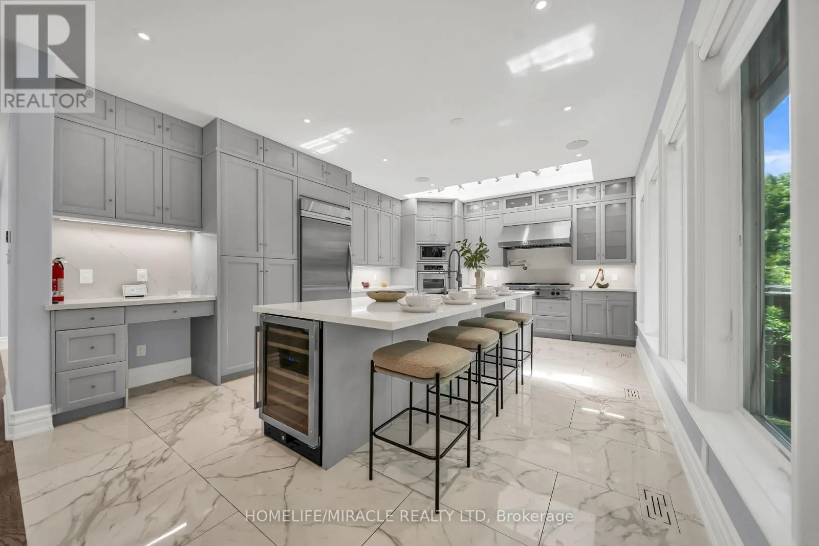 271 OAKHILL ROAD