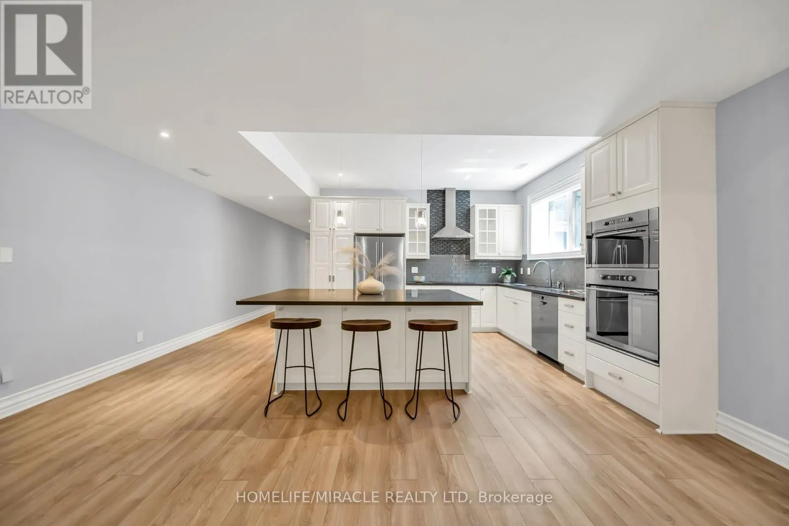 271 OAKHILL ROAD