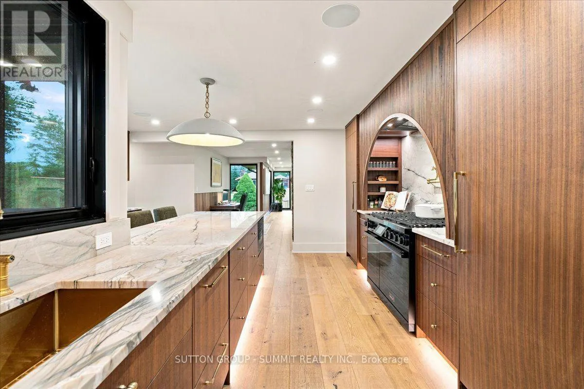 2510 BRITANNIA ROAD