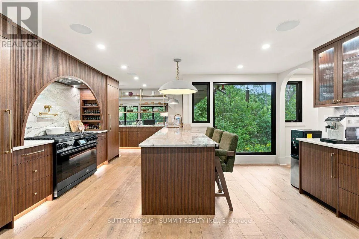 2510 BRITANNIA ROAD