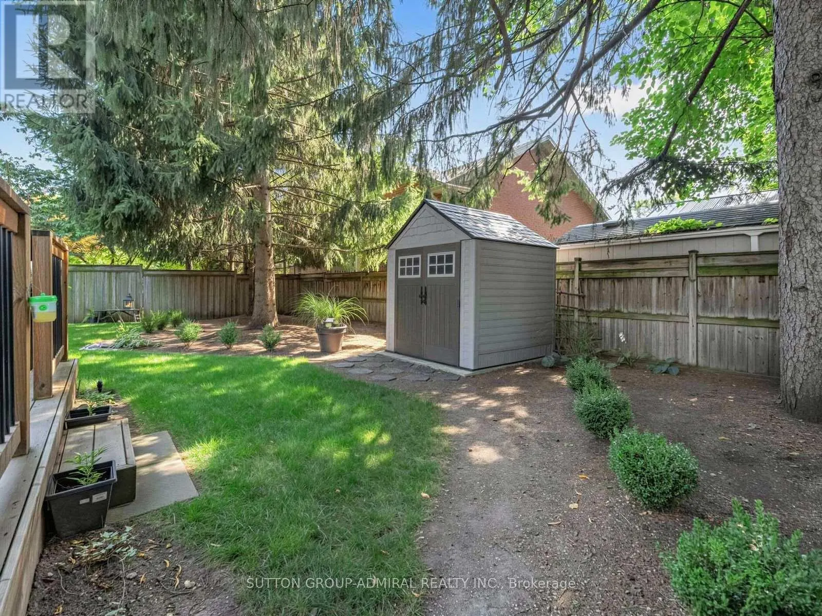 980 SHADELAND AVENUE