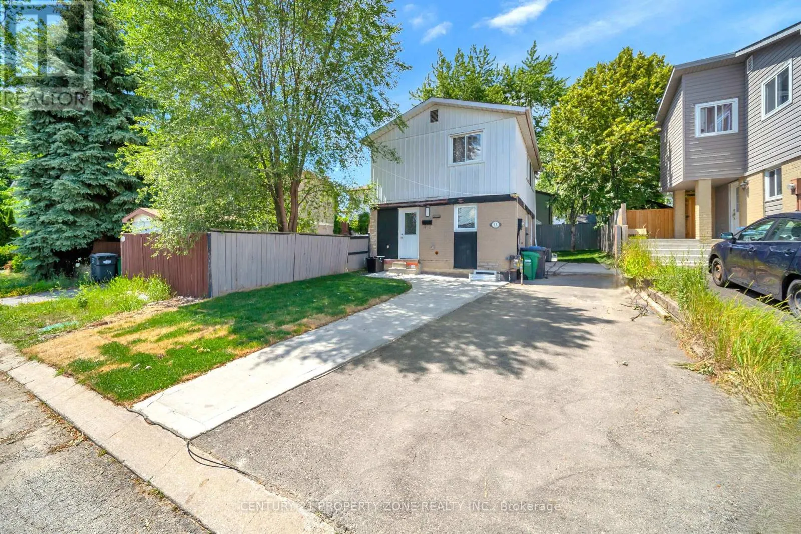 19 HORSESHOE COURT