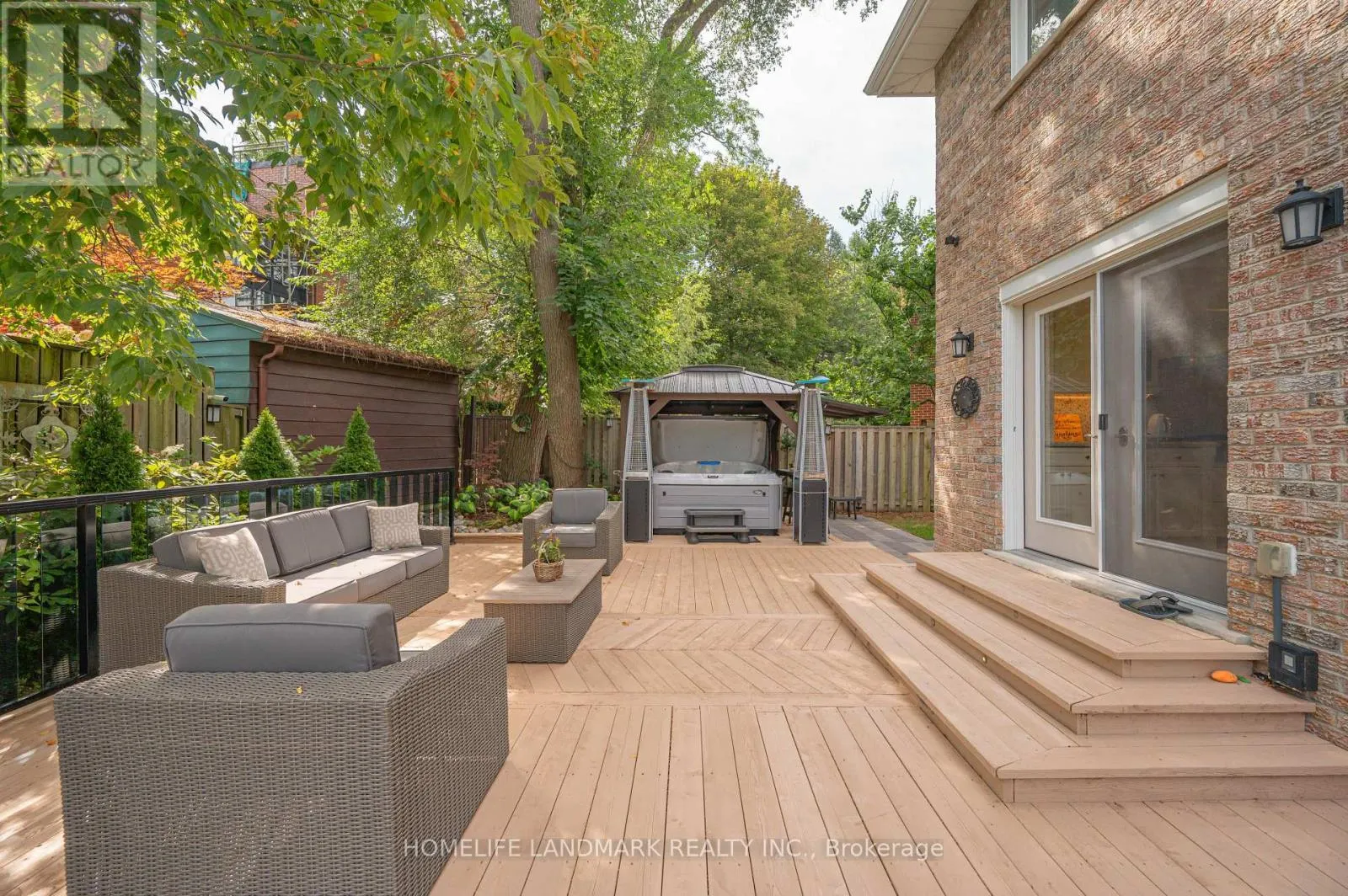 21 BEARWOOD DRIVE