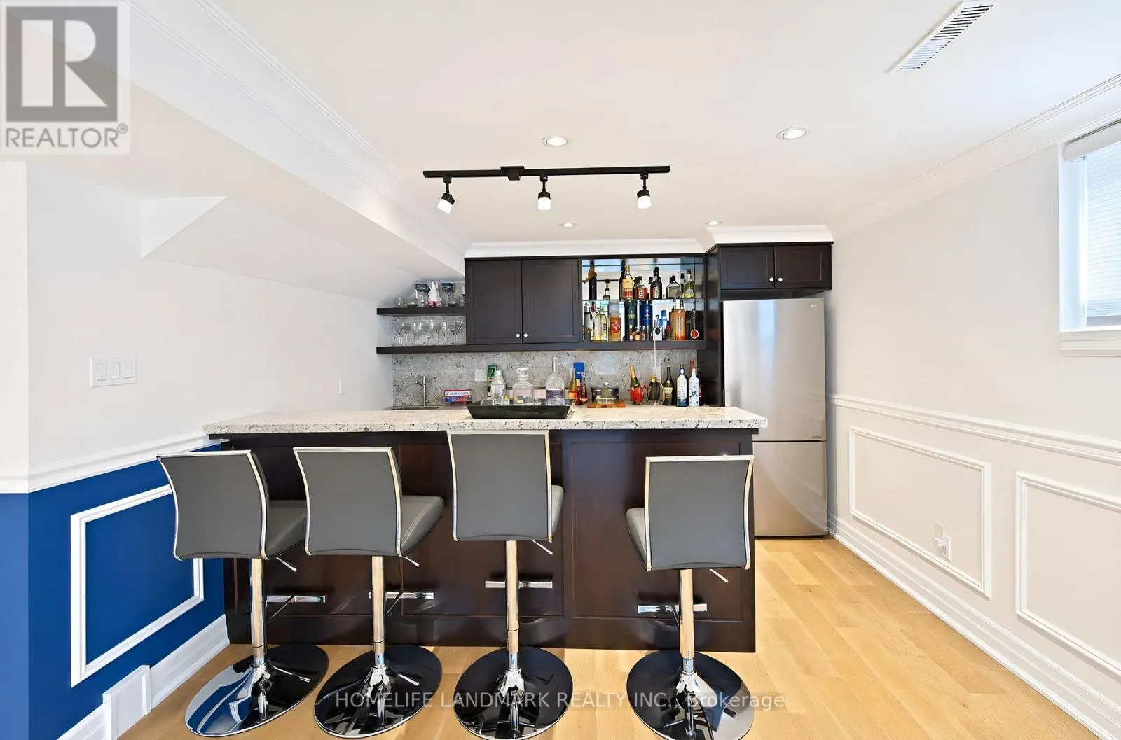 21 BEARWOOD DRIVE