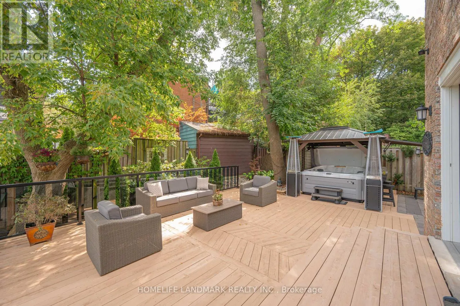21 BEARWOOD DRIVE