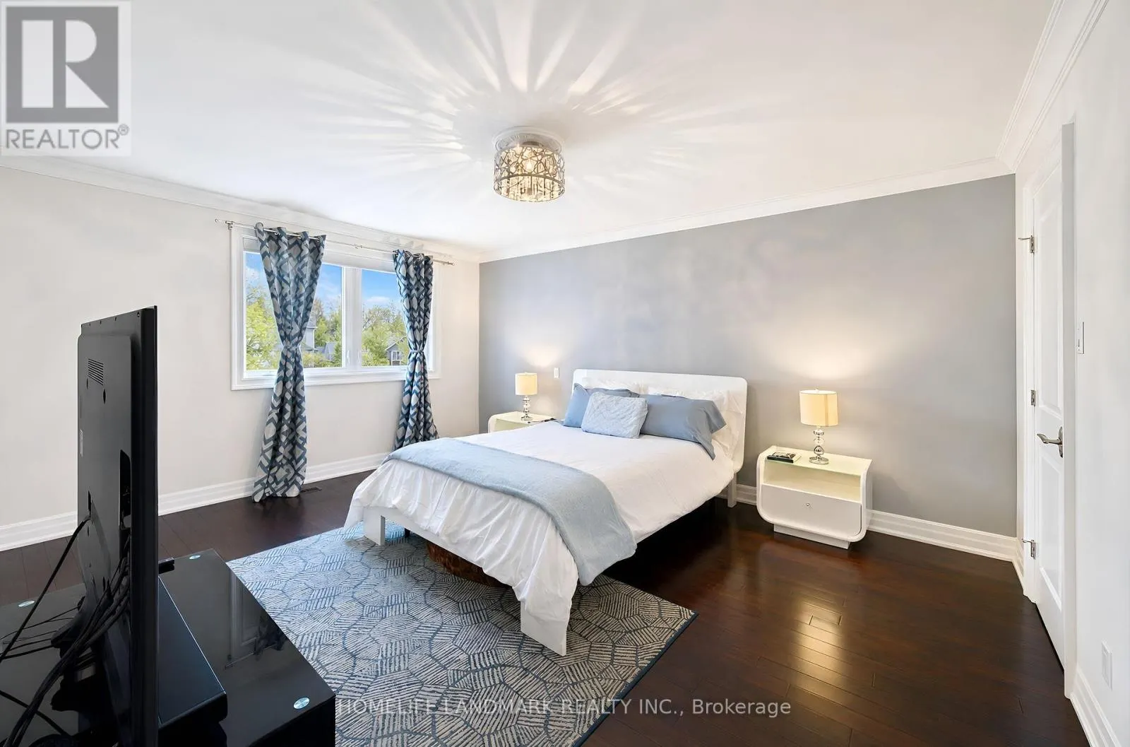 21 BEARWOOD DRIVE