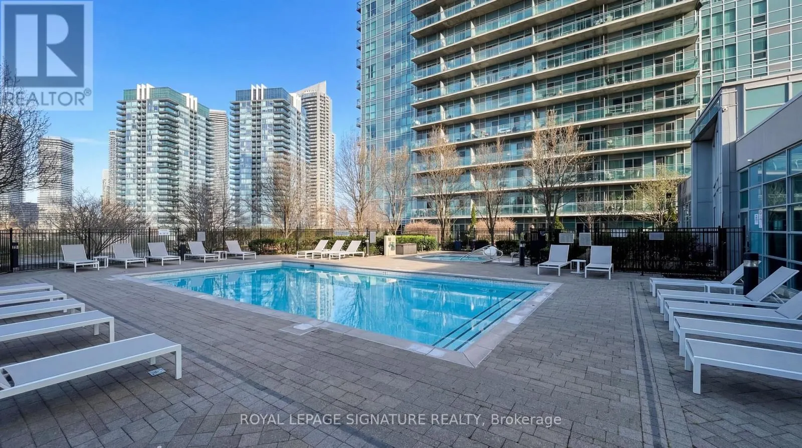 2128 - 165 LEGION RD N