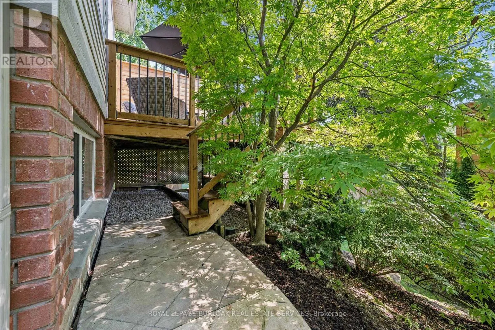 5 - 263 PLAINS ROAD W