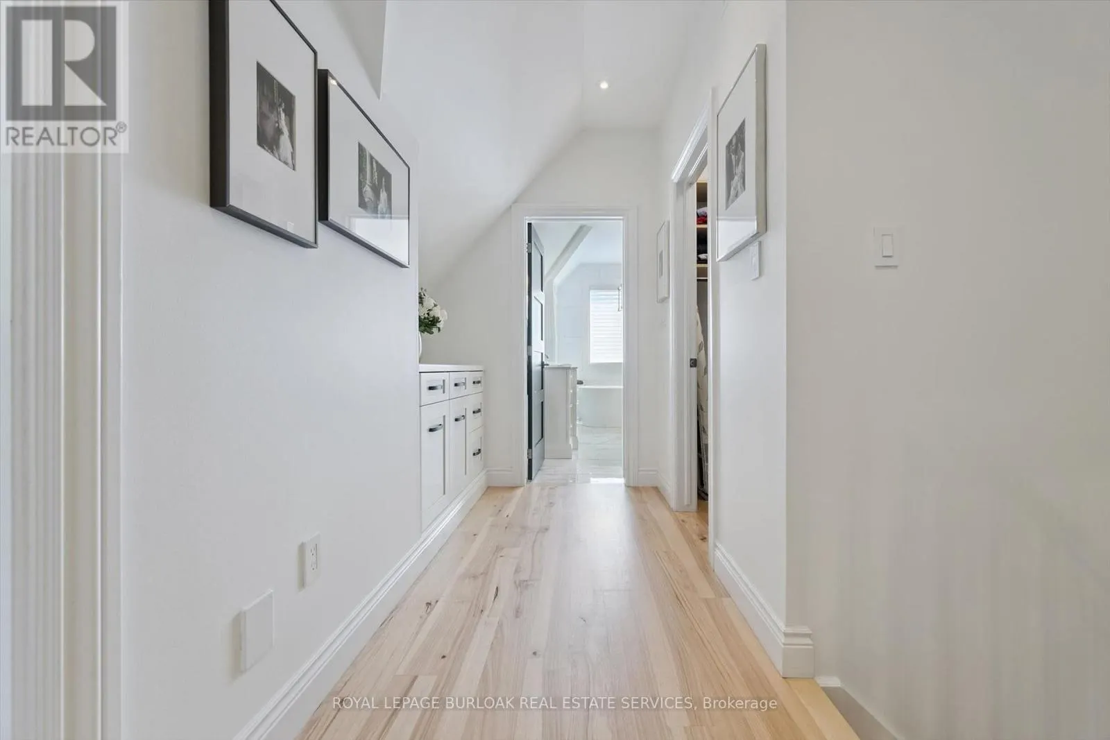 5 - 263 PLAINS ROAD W