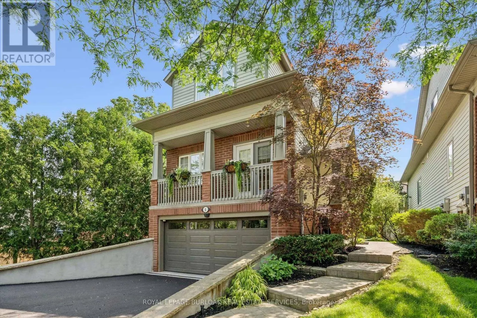 5 - 263 PLAINS ROAD W