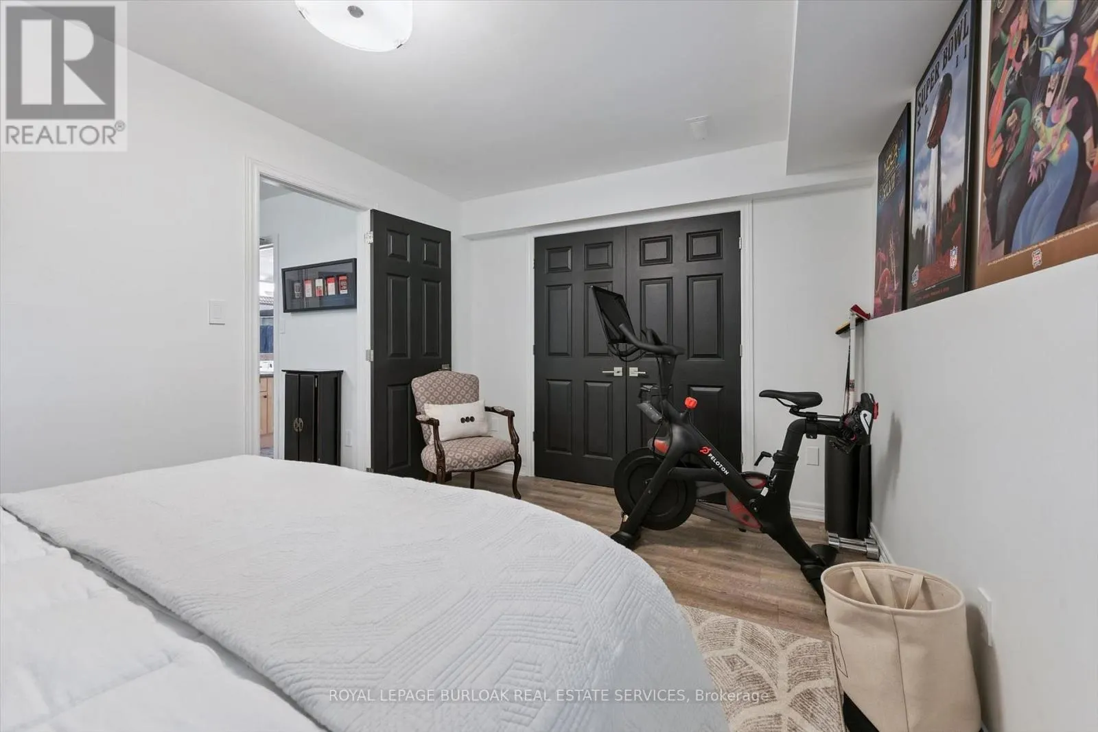 5 - 263 PLAINS ROAD W
