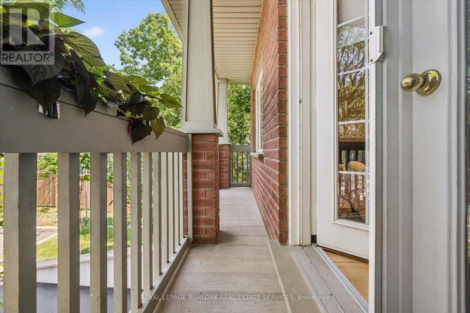 5 - 263 PLAINS ROAD W