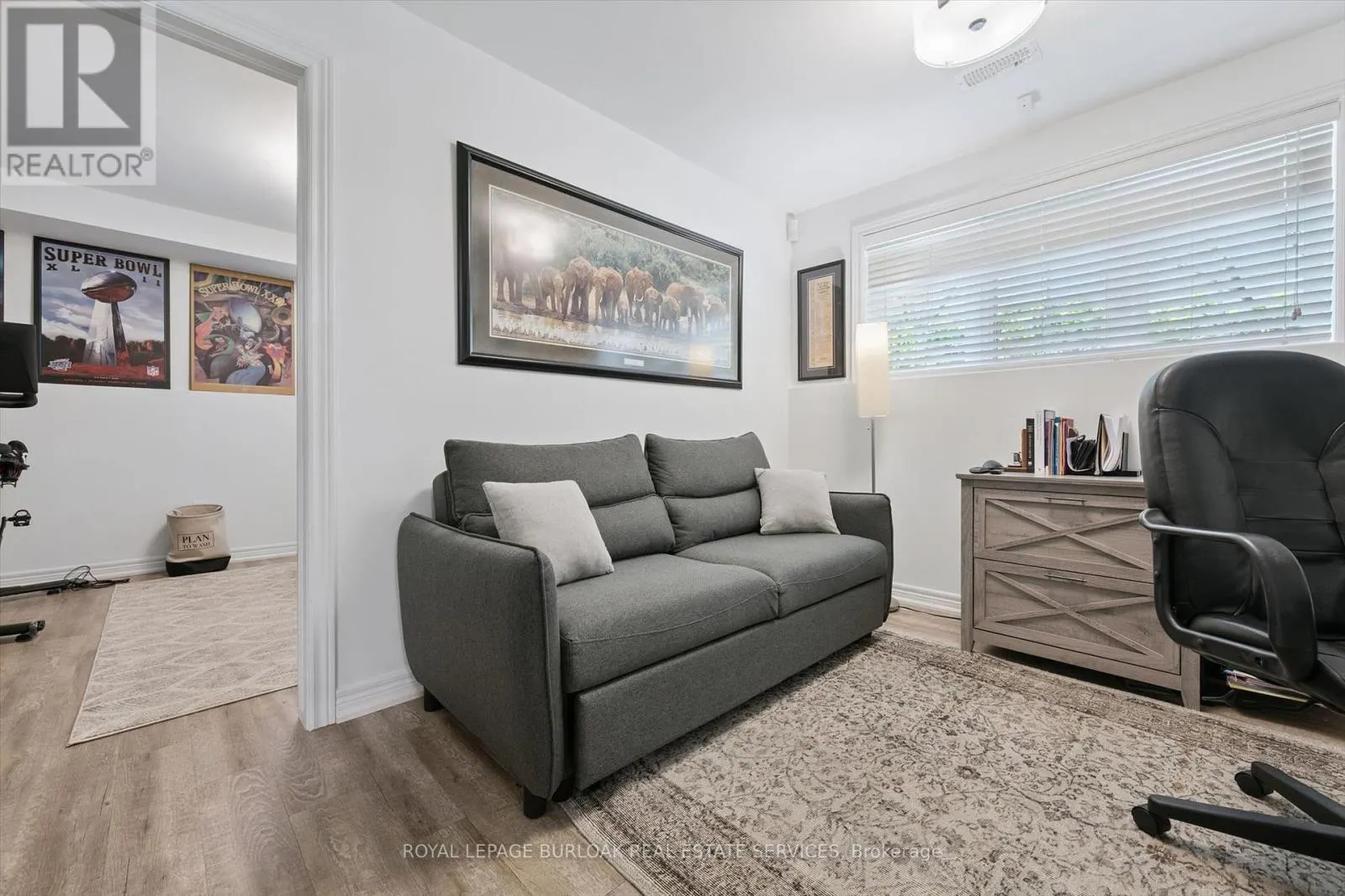 5 - 263 PLAINS ROAD W