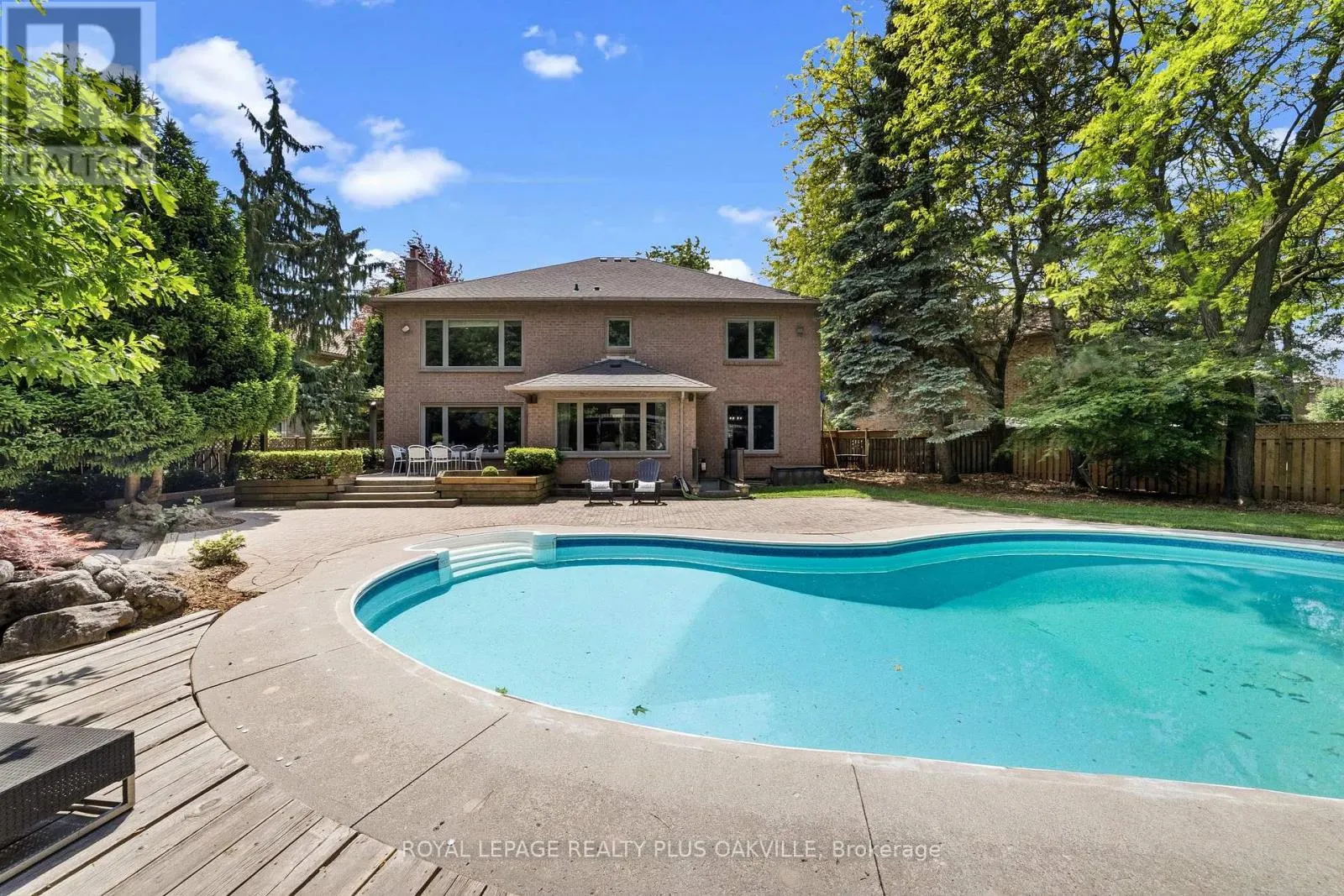 1113 VALLEYWOOD COURT