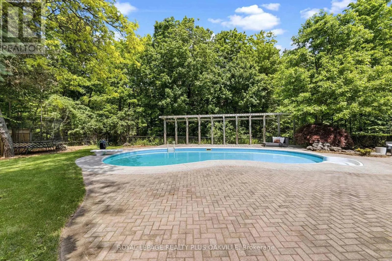 1113 VALLEYWOOD COURT