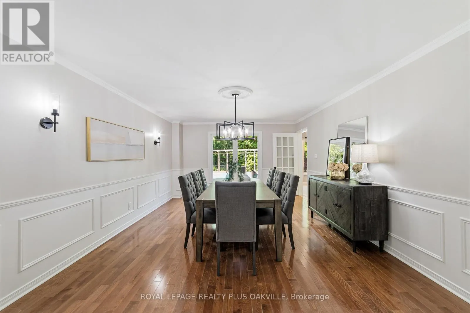 1113 VALLEYWOOD COURT