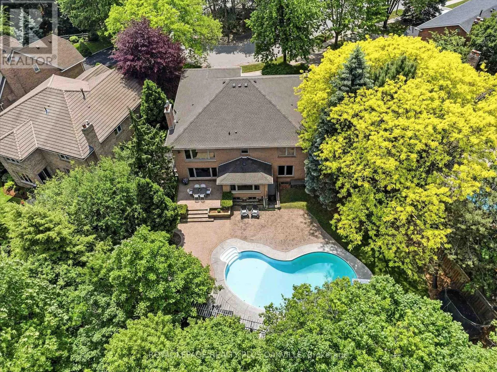 1113 VALLEYWOOD COURT