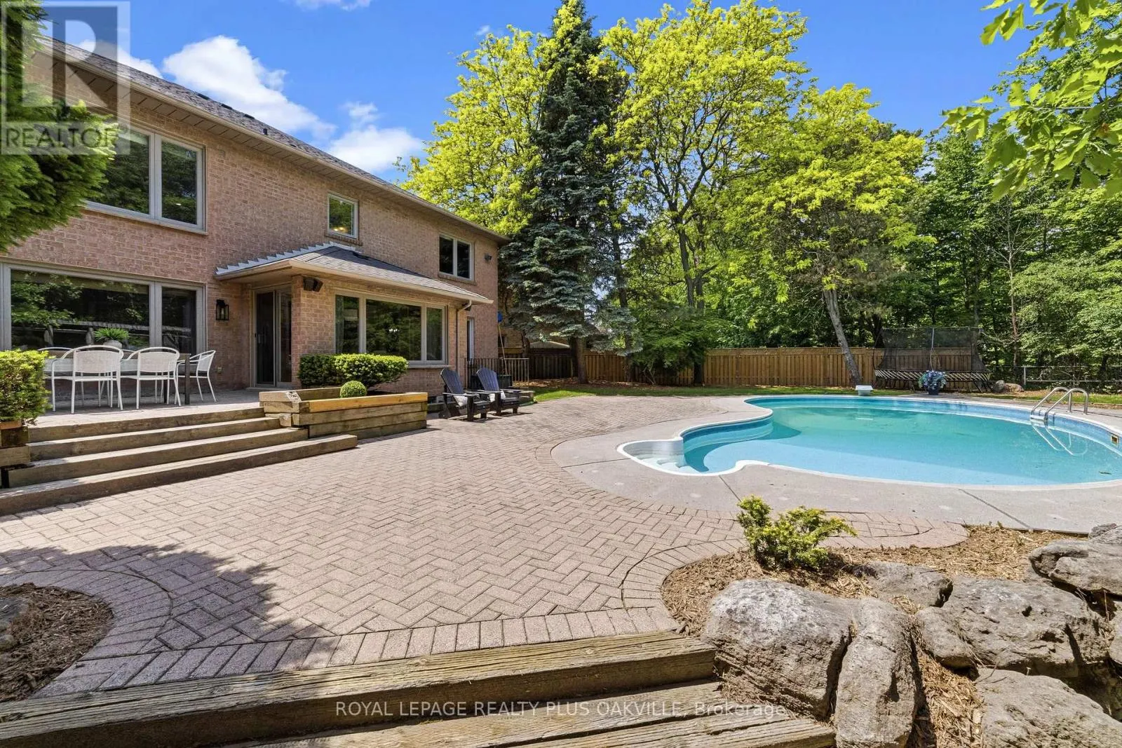 1113 VALLEYWOOD COURT