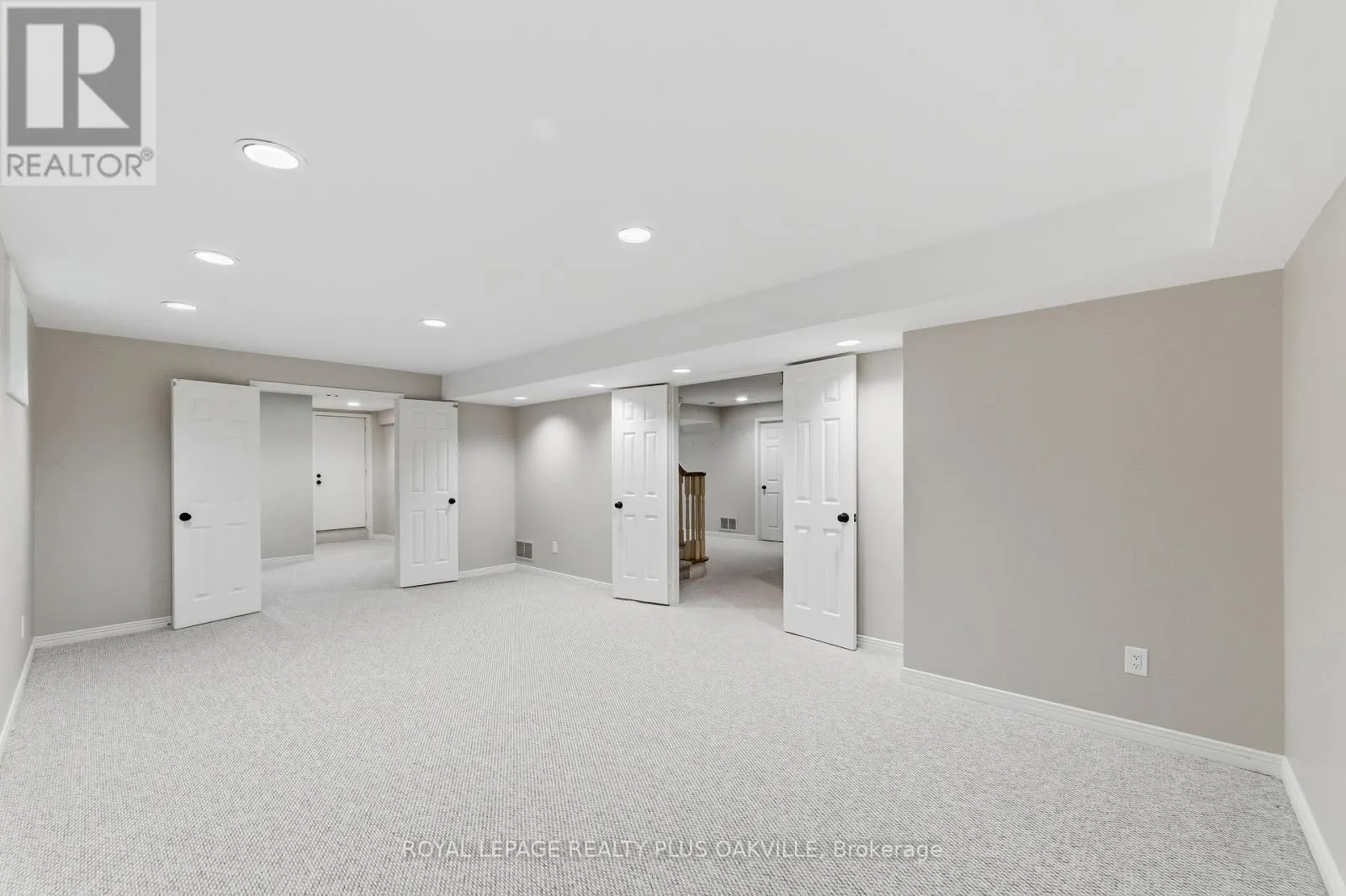 1113 VALLEYWOOD COURT