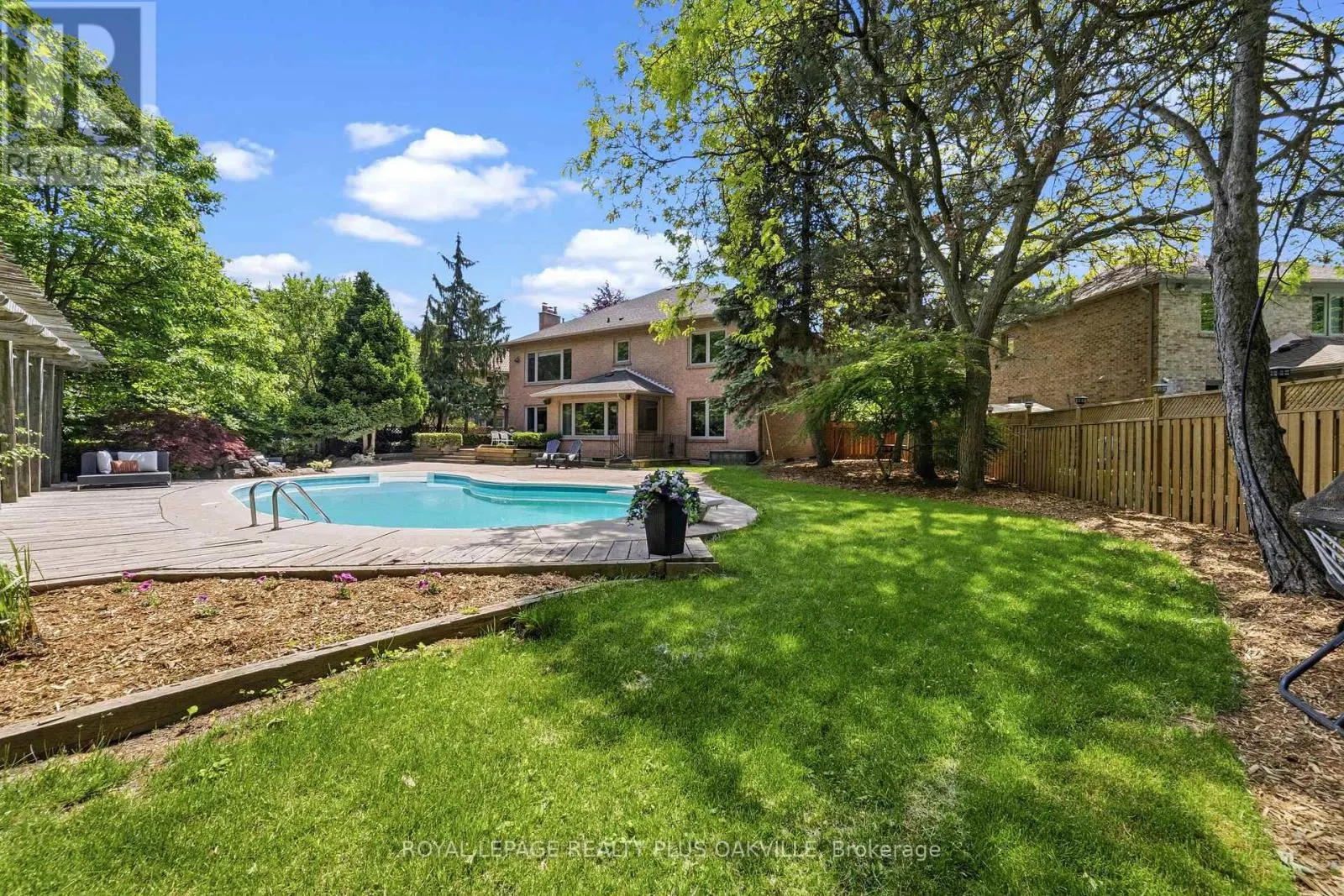 1113 VALLEYWOOD COURT