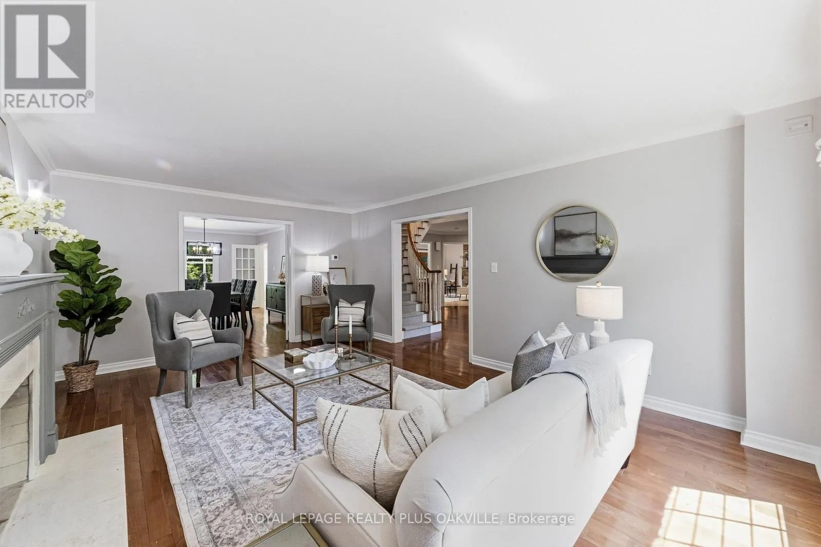 1113 VALLEYWOOD COURT