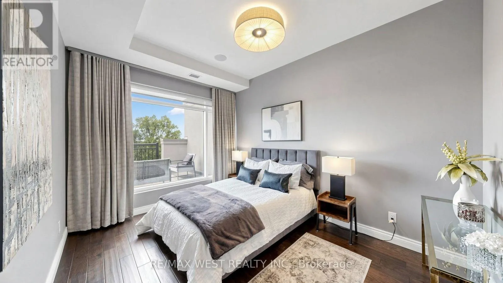 605 - 34 PLAINS ROAD E