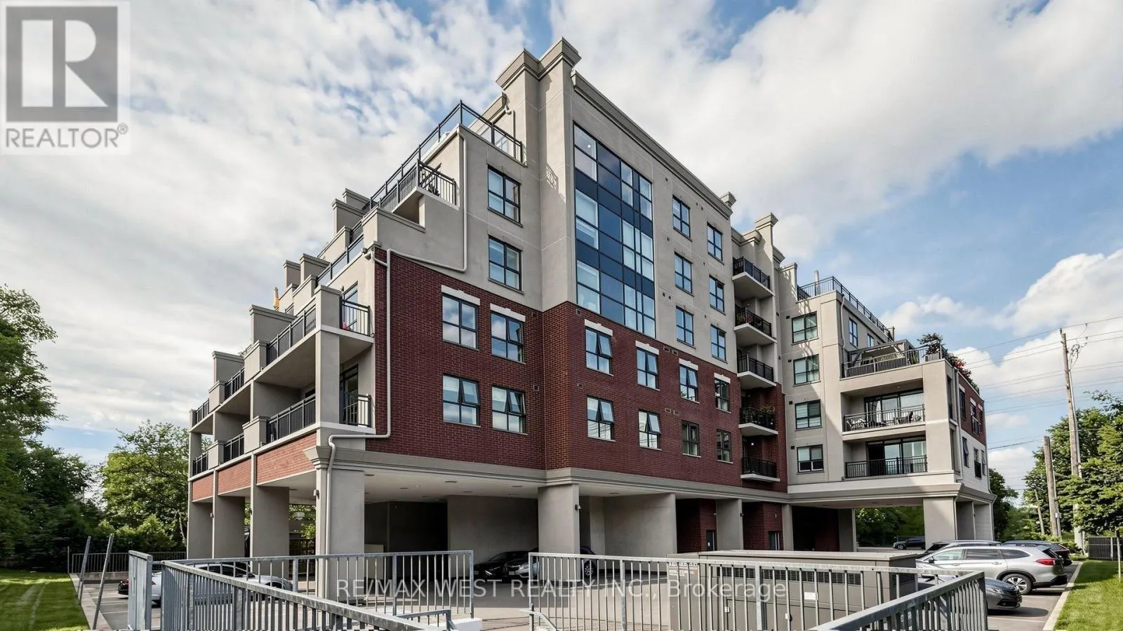 605 - 34 PLAINS ROAD E