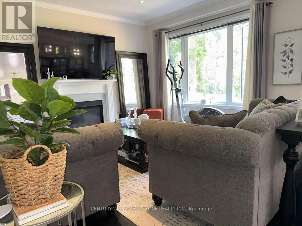 123 UPPER CANADA COURT
