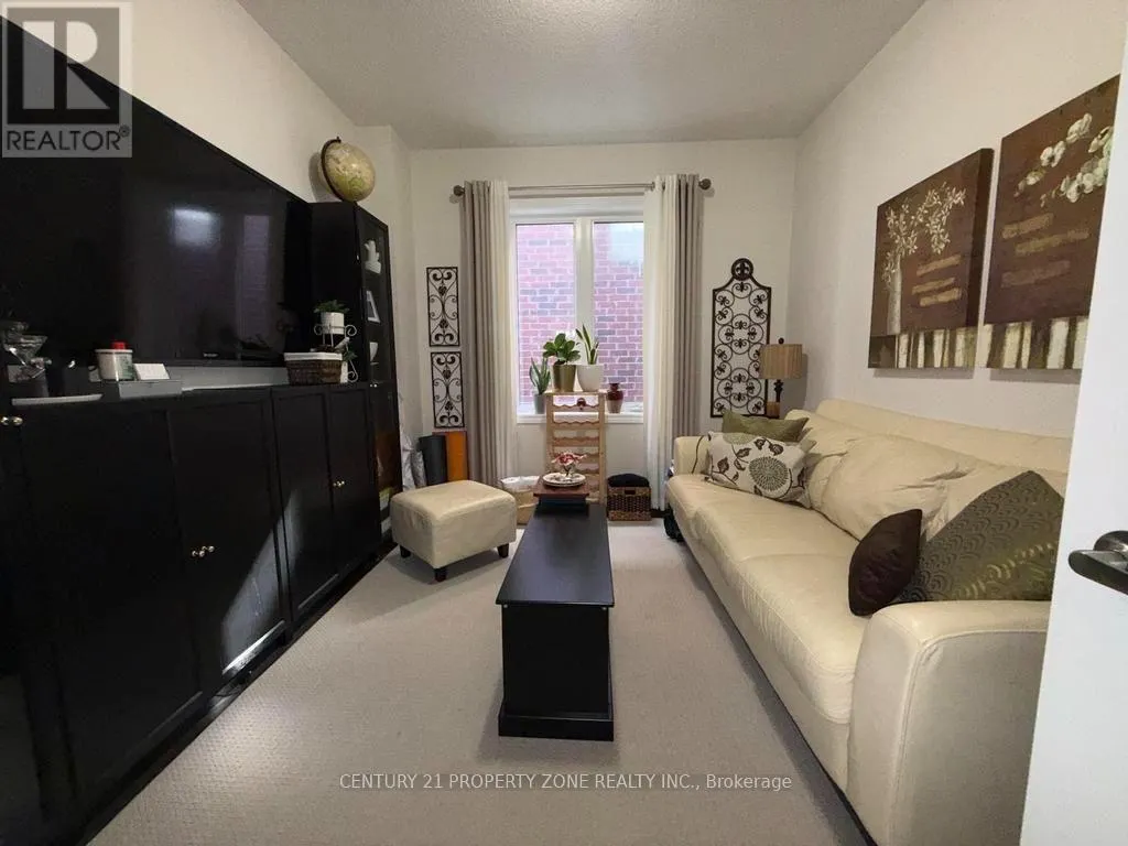 123 UPPER CANADA COURT