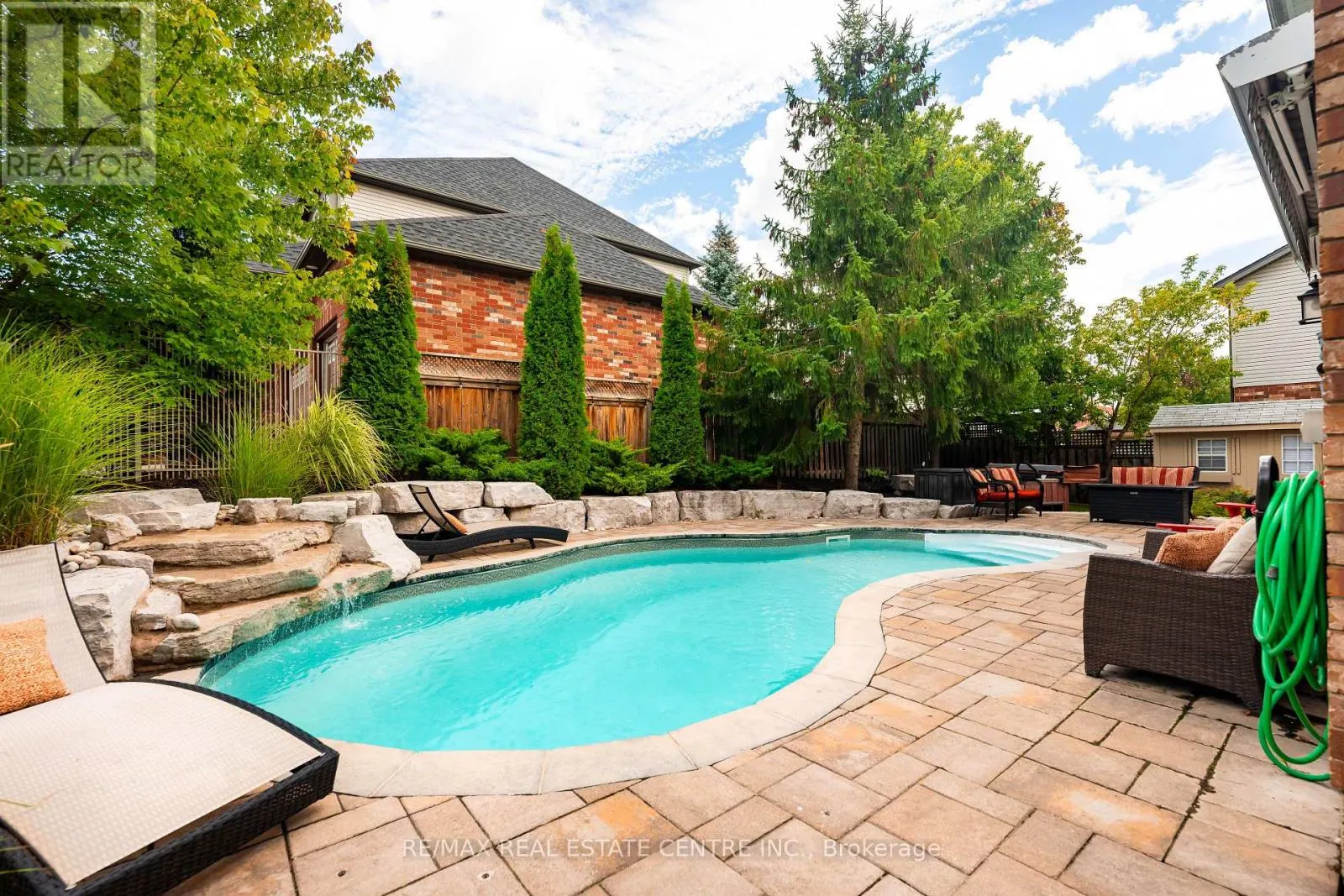 119 OAK RIDGE DRIVE