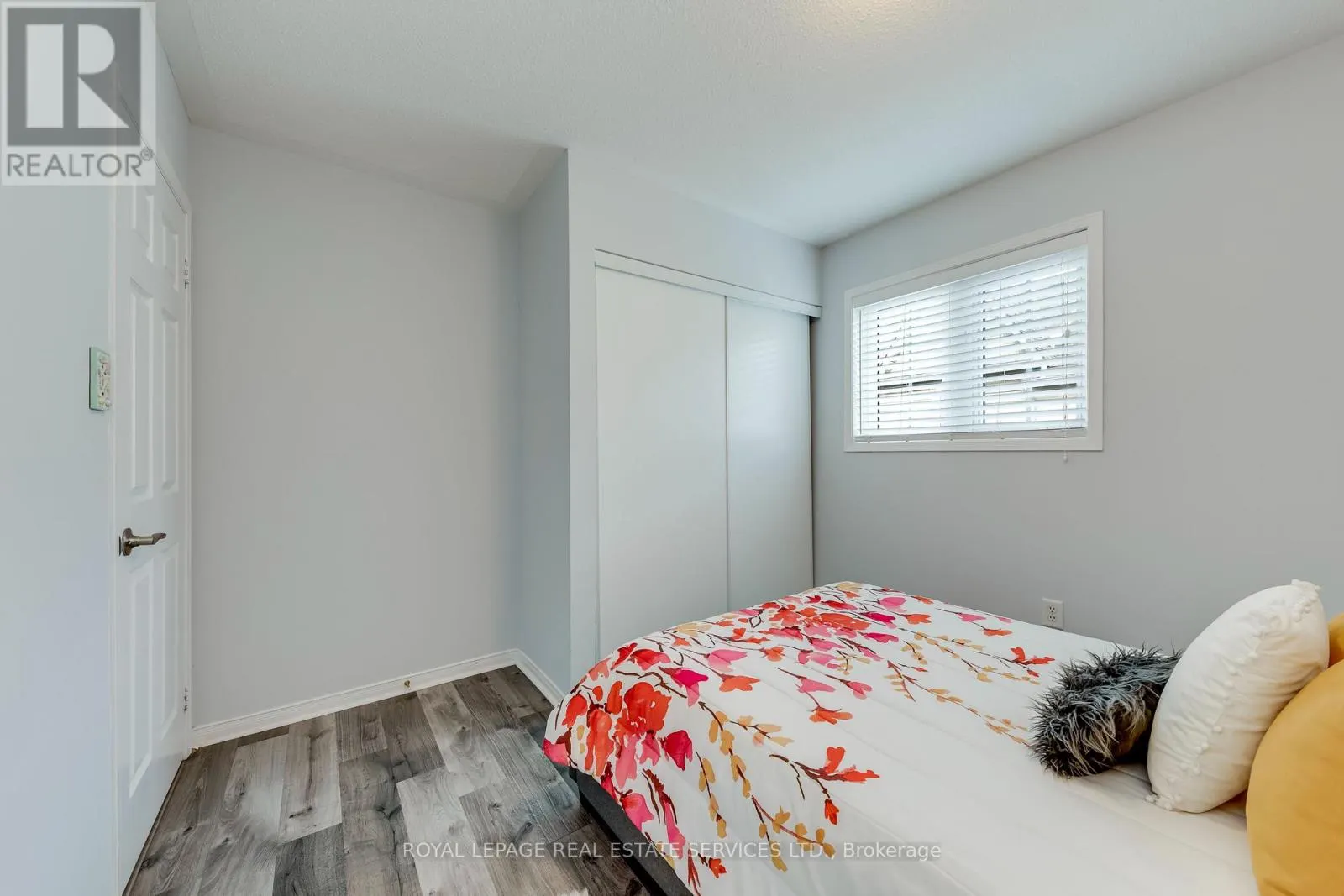 17 - 2360 PARKHAVEN BOULEVARD