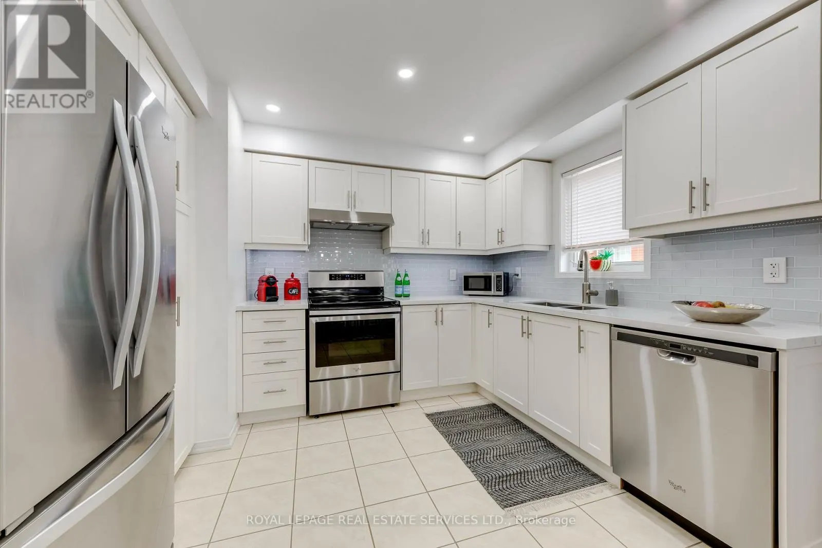 17 - 2360 PARKHAVEN BOULEVARD